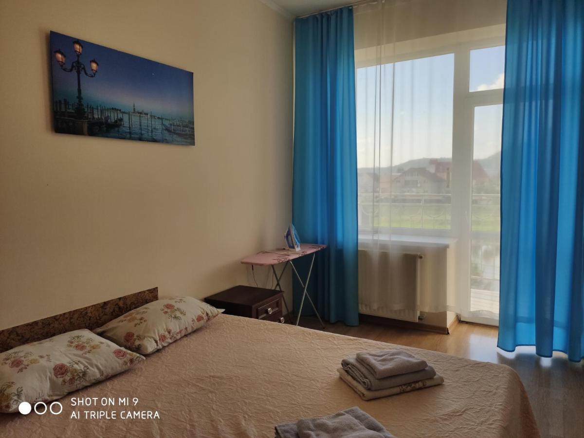 Apartments Domovik Просторная Квартира С Видом На Горы Mukacheve Exterior photo
